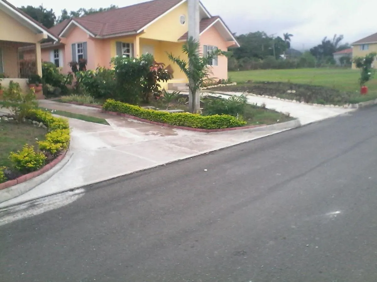 Guest house Heartland Estate Hotel Priory Jamaica